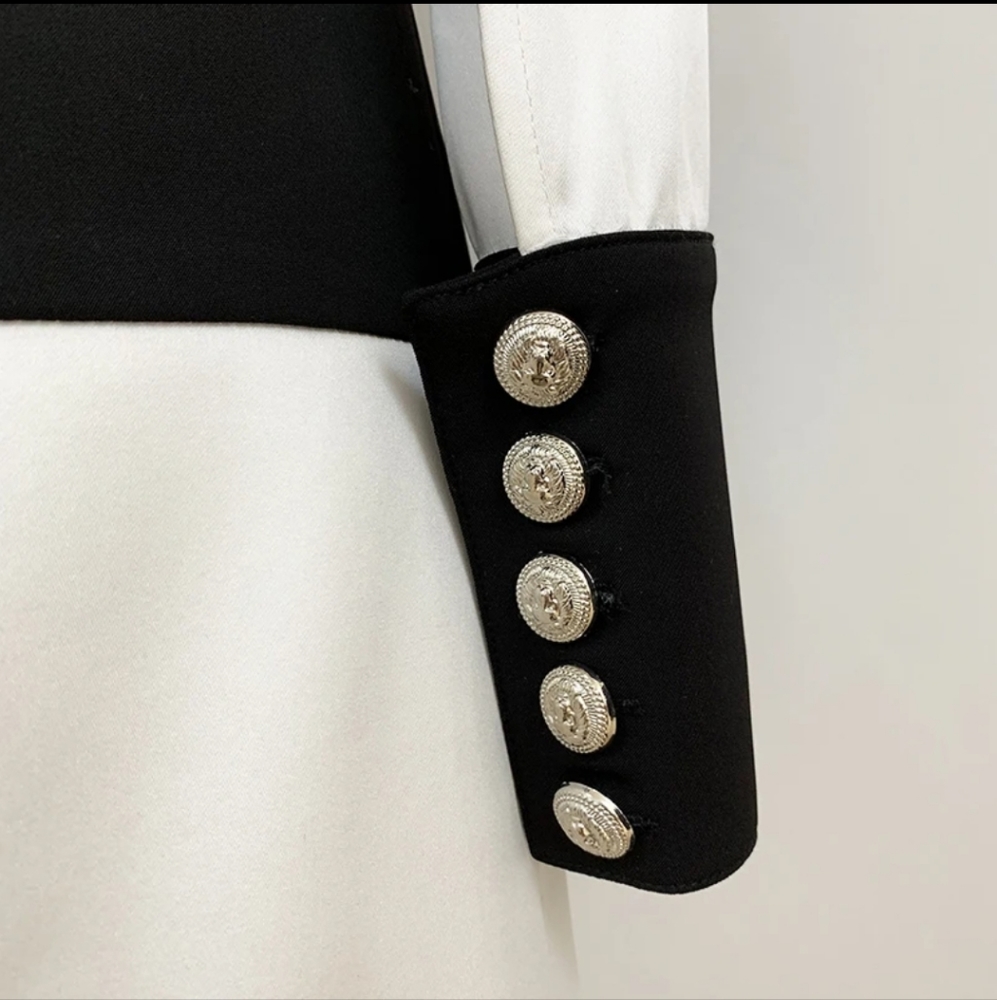 Elegant Black and White Button-Up Dress - Picture 11 of 16